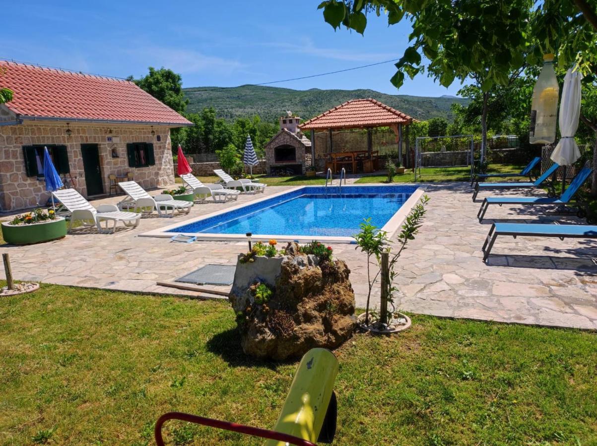 Nikini Dvori Βίλα Gradac  Εξωτερικό φωτογραφία